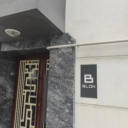 Zeytinli Sitesi I Konforlu Merkezi Konum Lägenhet *